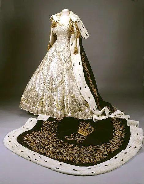 伊丽莎白时代的贵族衣服